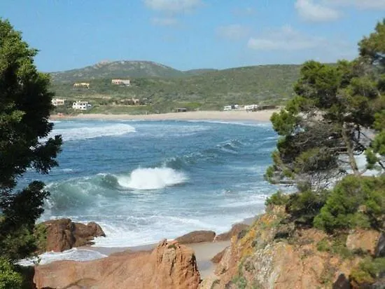 Vacanze in natura incontaminata Isola Rossa  Italia